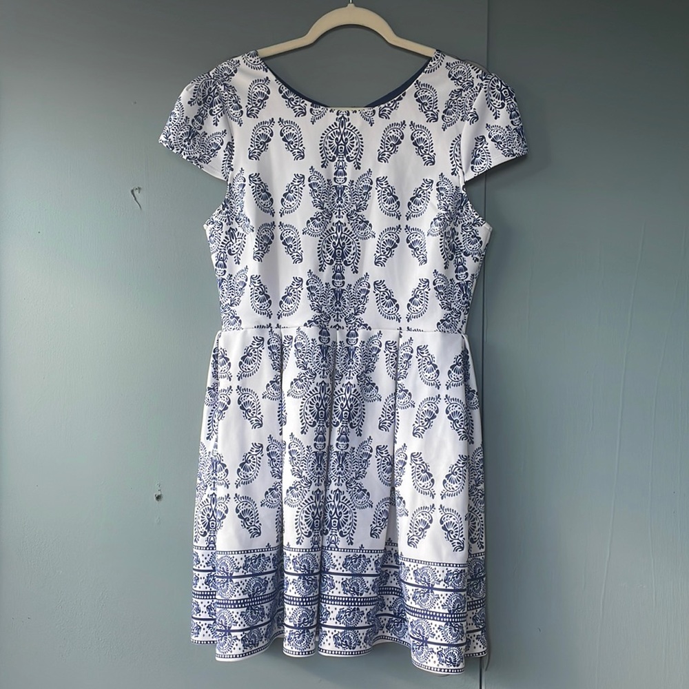 Cap sleeve dress with mesh back